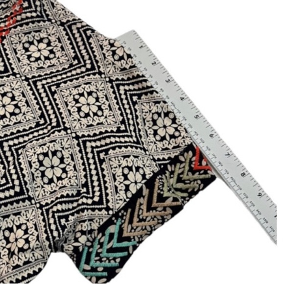 Altar’d State Women’s Short Sleeve Embroidered Peplum Hem Top - Picture 5 of 7